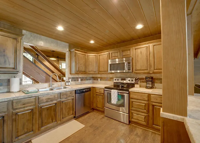 Sunset Views + Scenic Trails: Spacious Escape Dom wakacyjny *