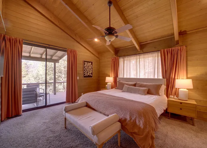 Sunset Views + Scenic Trails: Spacious Escape *