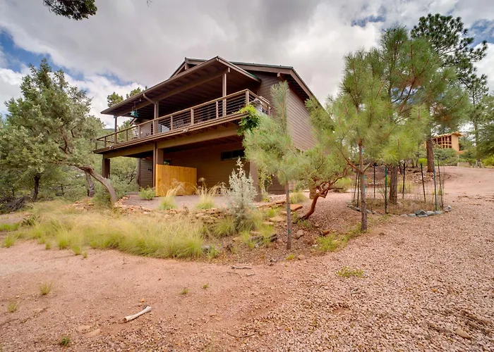 Sunset Views + Scenic Trails: Spacious Escape
